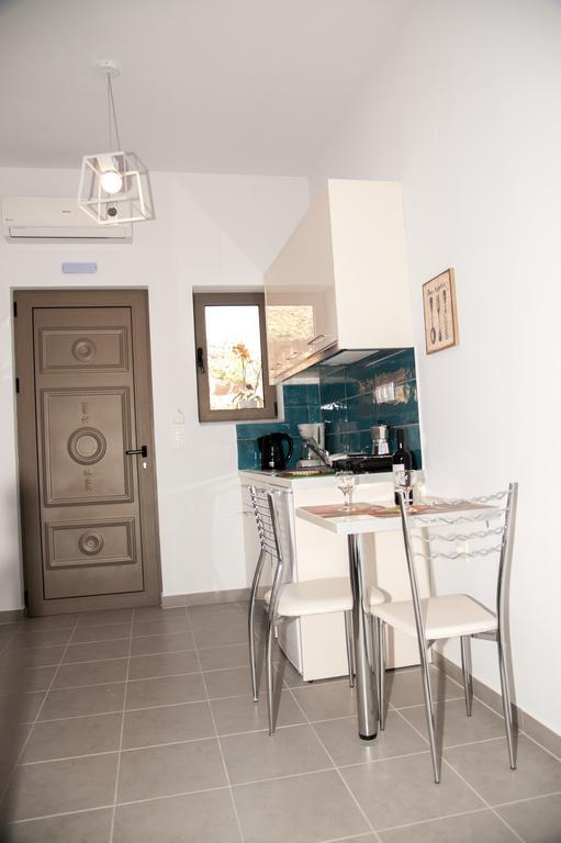 Efrilias Studios & Apartments Kíssamos Esterno foto