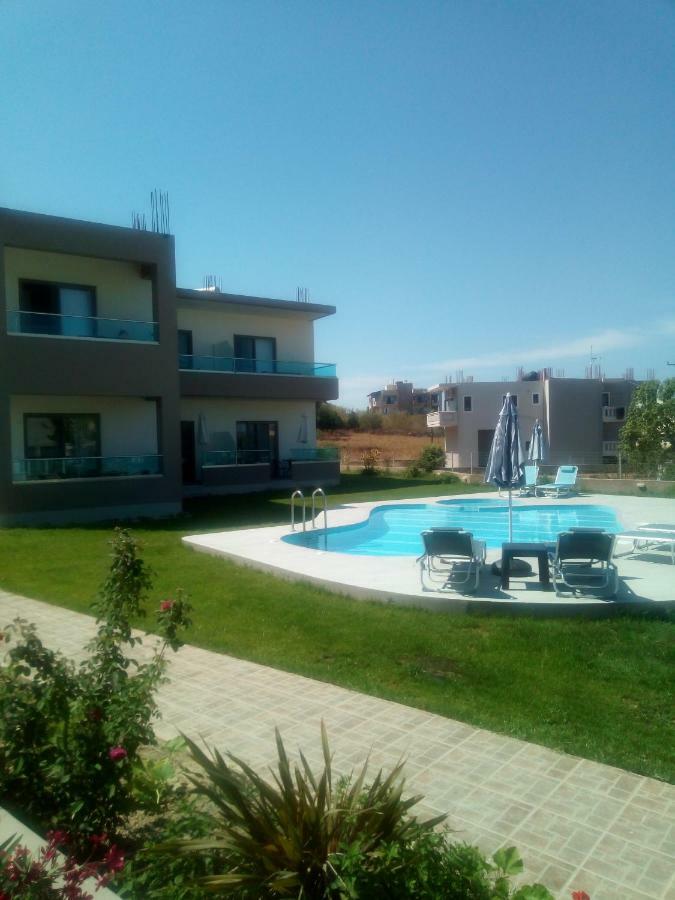 Efrilias Studios & Apartments Kíssamos Esterno foto